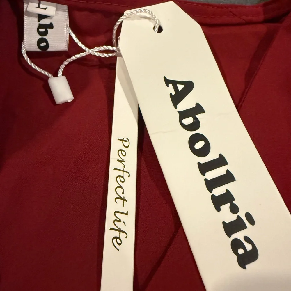 Abollria Red Blouse NWT | Bell Sleeve Top | Holiday / Work / Party - Picture 8 of 11